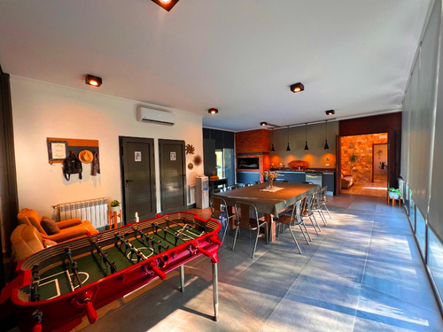 Venta Casa Estación Del Carmen Barrio Cerrado, La Casa