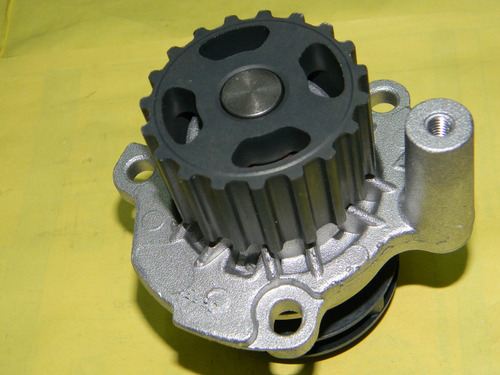 Bomba De Agua A3 Vw Bora Golf 4 Polo New Beetle 1.9 Tdi Sdi