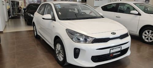 Imagen 2 de 6 de Rio Hatchback Lx Tm