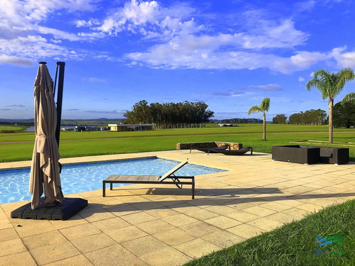 Terreno De Mas De 5000 M2 Con Costa De Laguna En Laguna De Los Cisnes