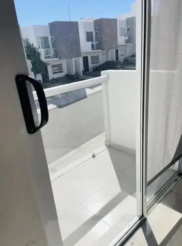 Casa En Venta En Condominio Milá Residencial, Juriquilla, Querétaro En Calle De Circuito Pizarra #622. Cd*