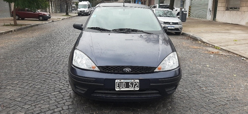 Imagen 5 de 13 de Ford Focus 1.6 Ambiente 2005