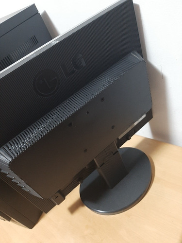 LG Intel(r) Core(tm)2 Duo Cpu E6550 @ 2.33ghz 2.23 Ghz
