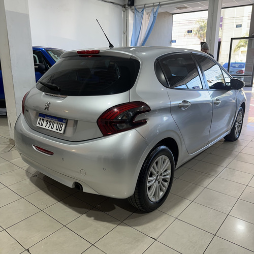 Peugeot 208 1.6 Allure