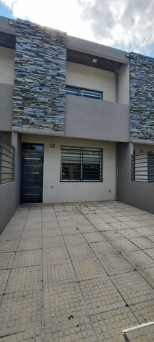 Imagen 1 de 10 de Duplex De Excelente Calidad En Moreno Sur