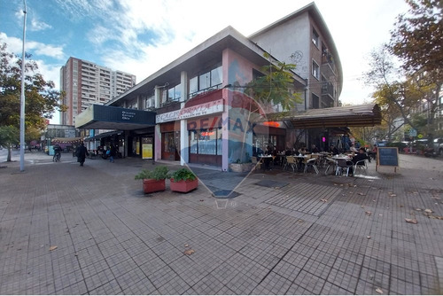 Casa En Venta Ñuñoa, 5d + 4b + 3est, Suarez Mujica