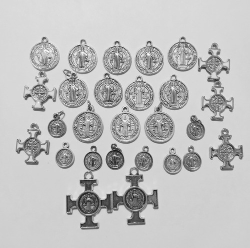 Imagen 1 de 2 de Combo Surtido De 43 Medallas Religiosas  Metal 