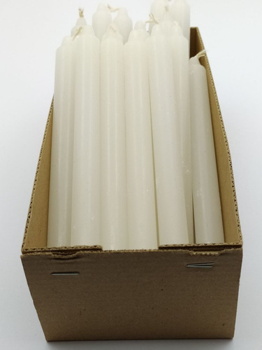 Imagen 2 de 3 de Vela Lisa Paquete X 20 Unidades + Porta Vela De Oreja