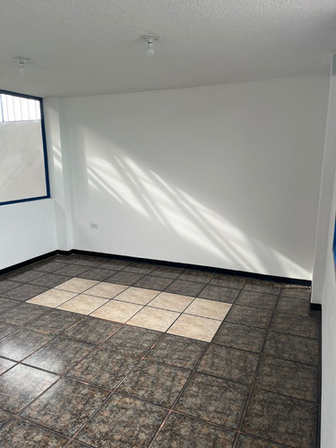 Imagen 9 de 21 de Venta De Galpones Con Oficinas