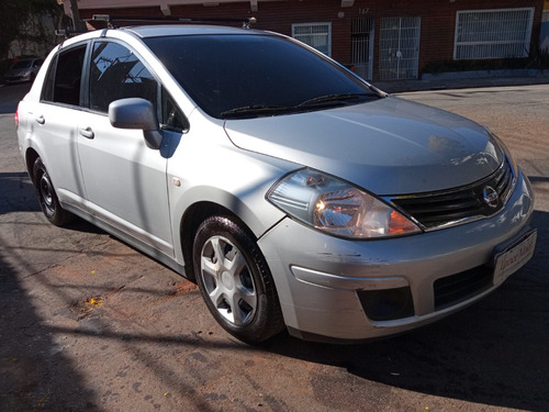 Nissan Tiida Sedan 1.8 Flex 4p