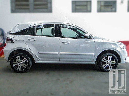 Imagem 3 de 11 de Chevrolet Agile 1.4 Mpfi Ltz 8v Flex 4p Manual