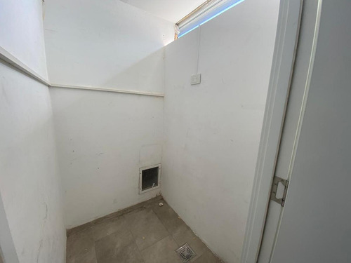 Oficina En Venta Con Renta En Saavedra - Semipiso - Dos Cocheras Mas Baulera Doble