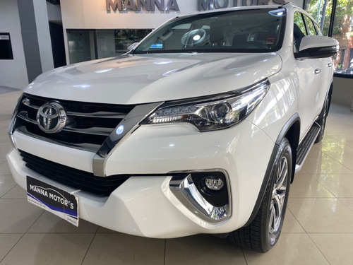 Imagen 2 de 16 de Toyota Hilux Sw4 Tdi Srx At L16 2019