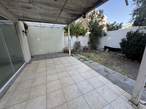 Casa En Arriendo De 4 Dorm. En Huechuraba