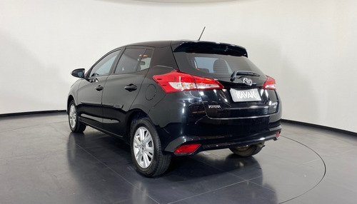 Imagem 3 de 15 de 130740 - Toyota Yaris 2019 Com Garantia