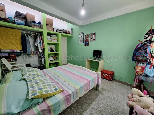 Venta Amplia Casa Ubicada En La Victoria -aragua Urb Bolivar Gjg 25-3576