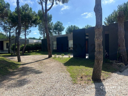 Casa En Venta - Barrio La Herradura - Pinamar