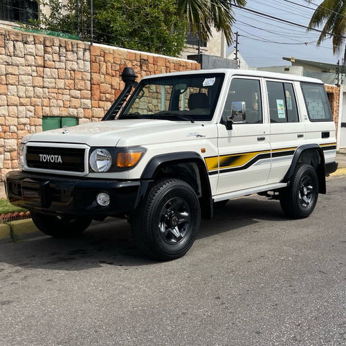 Imagen 1 de 10 de Toyota Machito