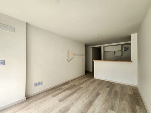 Imagen 3 de 12 de Apartamento De 1 Dormitorio, A Estrenar, Tres Cruces, Garage