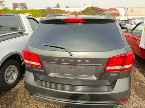 Dodge Journey 2.4 Sxt 7 Pasajeros At