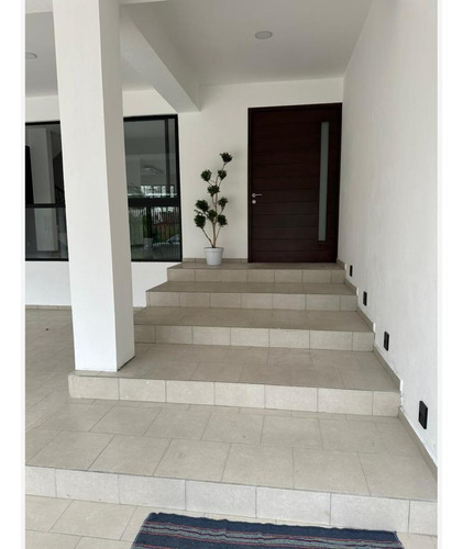 Casa En Venta En Morada Del Quetzal (tres Pasos), Emiliano Zapata, Veracruz De Ignacio De La Llave C.p. 91637