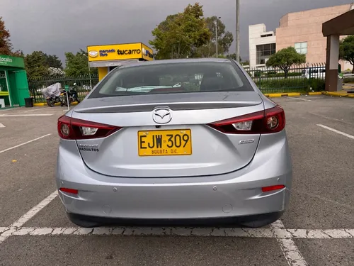 Mazda 3 2.O SPORT TOURING