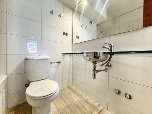 Departamento En Arriendo De 2 Dorm. En Las Condes