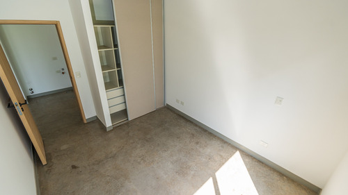 Amplios Departamentos 3 Ambientes Y 2 Ambientes Y Medio