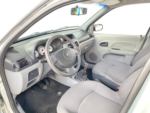 Renault Clio Sedan 1.0 16v Authentique Hi-flex 4p