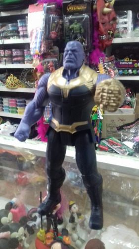 Muñeco Thanos Art. Con Luz Y Sonido. 28cm Cotill Chirimbolos