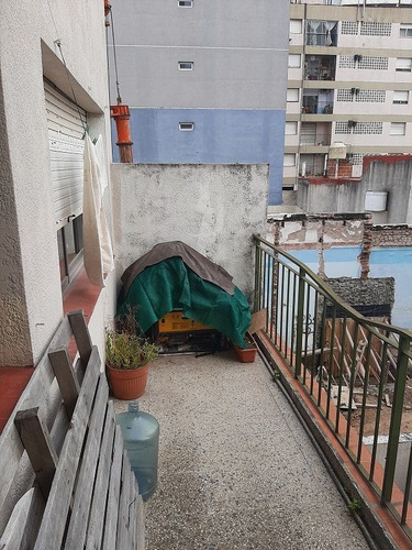 Imagen 2 de 6 de Departamento En Venta En Banfield