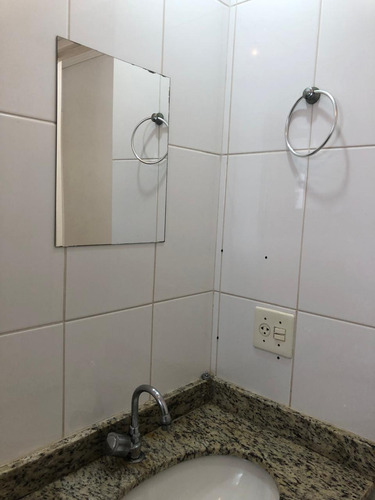 Apto 2 Dorms Próximo Av Itinguçu, Metro Patriarca, Comércios