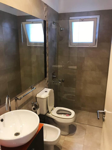 Venta Ph Tipo Casa 2 Ambientes 1 Dormitorio Refaccionado Patio Terraza Parrilla Lavadero - Vicente Lopez Bajo Zona Rio Aristobulo Del Valle 1265