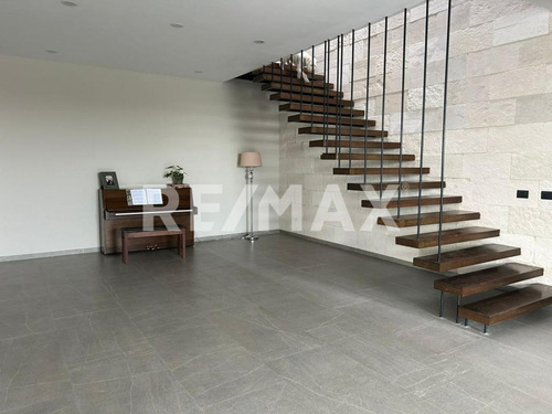 Casa En Venta En Condominio El Campanario Norte