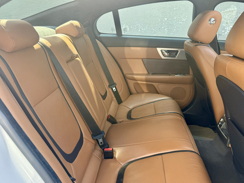 Jaguar XF 3.0 4p Luxury V6 /t At