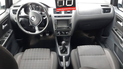 Imagem 7 de 8 de Volkswagen Fox 1.6 Msi Comfortline 8v Flex 4p Manual