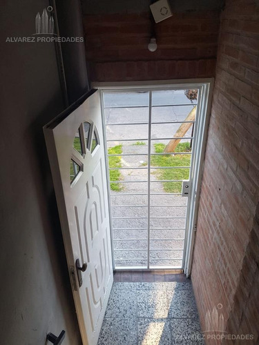 Imagen 2 de 12 de Departamento - Villa Santos Tesei