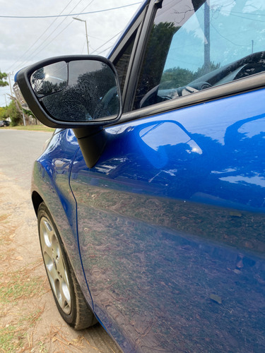 Ford Fiesta Kinetic 1.6 Design 120cv Titanium
