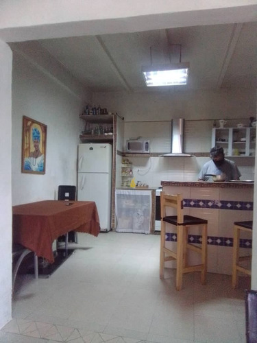 Imagen 2 de 14 de Se Vende Pb De Casa Catia100m2 Aprox