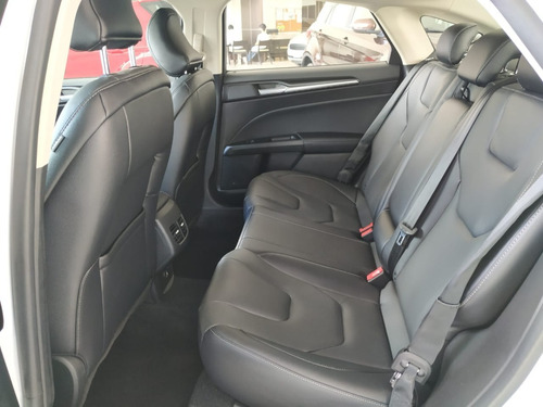 Ford Mondeo Titanium. At