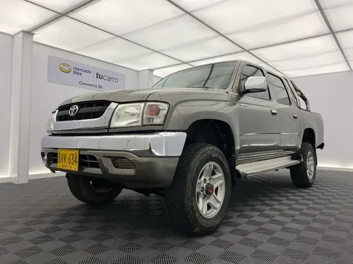 Toyota Hilux 2.4 Ex