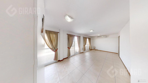 Venta De 3 Amb Modernos Con Quincho Propio Y Parrilla, Zona Plaza Mitre