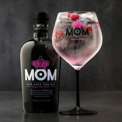 Imagen 2 de 10 de Gin Mom 700ml. Con Estuche - Royal Smoothness