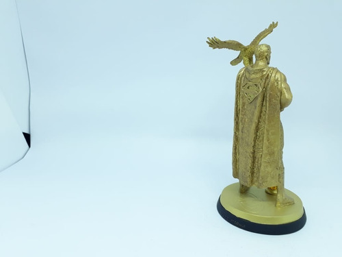 Imagem 6 de 10 de Miniatura Dc Comics Superman Gold Ed Especial Com Revista
