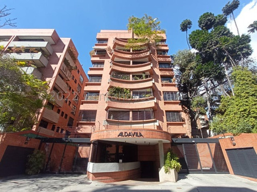 Apartamento Con Terraza En Campo Alegre Venta #24-2137 Dg