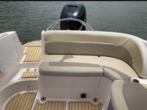 Lancha Focker 255 C/ Motor Mercury Verado 250 Hp 4 Tempos