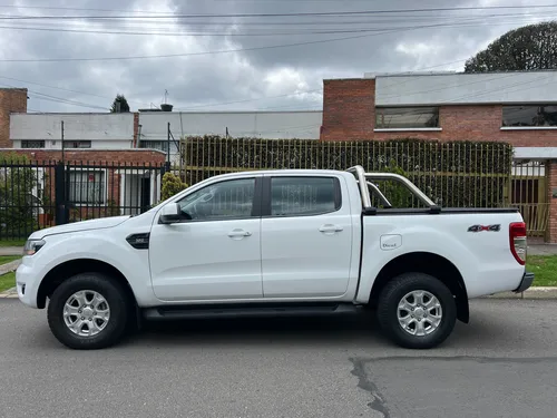Ford Ranger Xls 4x4 Mt 3.2 Diesel Aa Abs Fe Modelo 2022