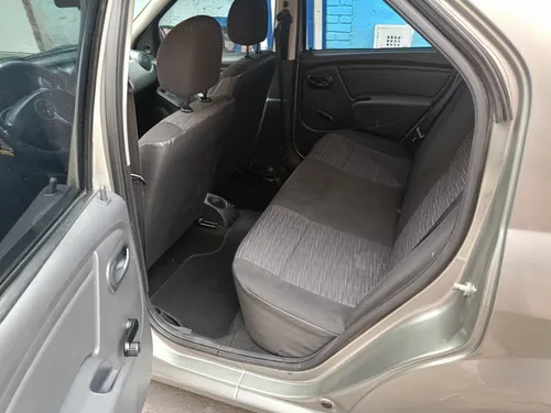 Renault Logan 1.6 Expression Fii