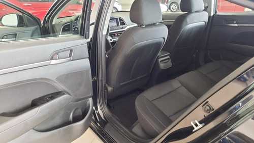 Imagen 13 de 15 de Hyundai Elantra 2018 2.0 Gls Premium At