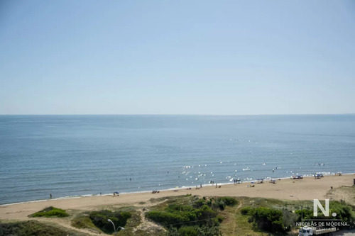 Espectacular Departamento De 3 Dorm. En Alquiler Con Vista Panorámica A Playa Mansa.